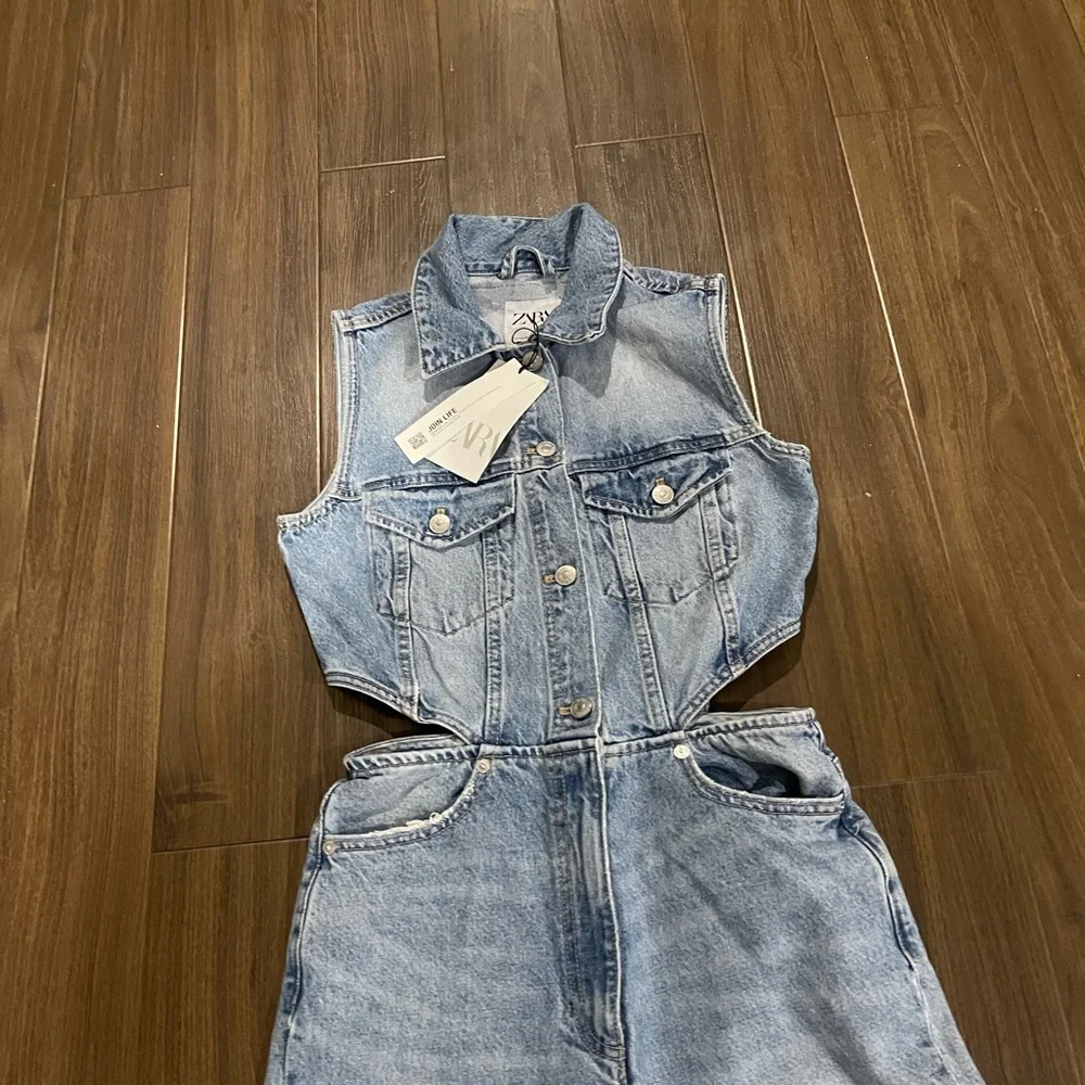 Zara blogger cut out denim jumpsuit - Picture 4 of 10